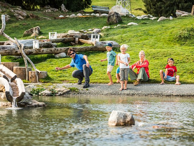 steinehuepfen-am-filzalmsee-in-brixen-im-thale©mirjageheye5